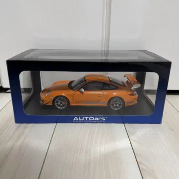 AUTOart Porsche 911 GT3 RS 4.0 오렌지 1/18