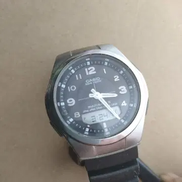새상품급. CASIO 전파 솔라 블랙 고무 벨트