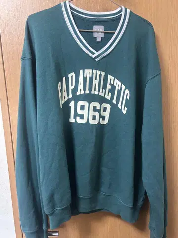 GAP ATHLETIC 1969 V넥 트레이닝복 L 사이즈 그린