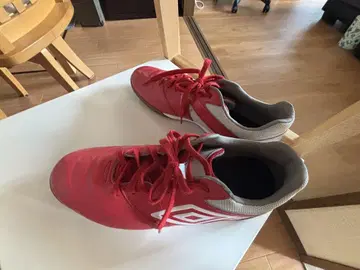 Umbro 레드 축구화 27.5cm