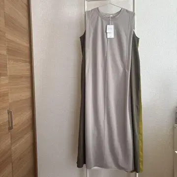 새상품 FLEUR DE KALINA 슬리브리스 원피스 프리 사이즈
