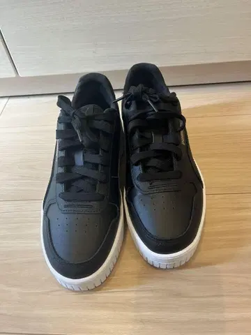 PUMA 블랙 통굽 스니커즈