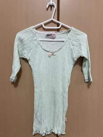 Katie 티셔츠
