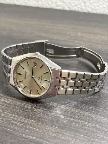 그랜드세이코(Grand Seiko) 9587-8000 쿼츠 실버