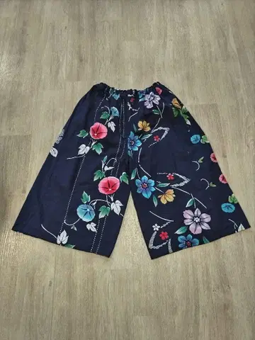유카타 리메이크 꽃무늬 네이비 가우초 팬츠