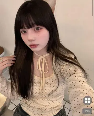 도트 롱 슬리브 T셔츠