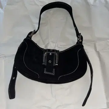 오소이 숄더백 블랙
