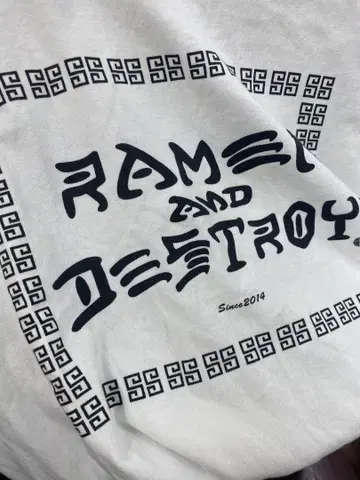라멘 앤 디스트로이 M TEE