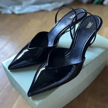 ZARA 블랙 스틸레토 펌프스