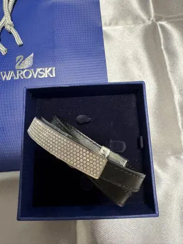 스와로브스키 뱅글 팔찌