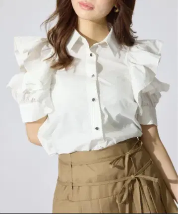 rienda 프릴 슬리브 디자인 셔츠 상의 여름옷 반팔 화이트