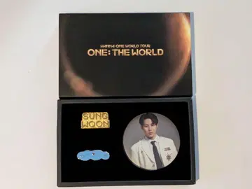 Wanna One 하성운 배지 세트