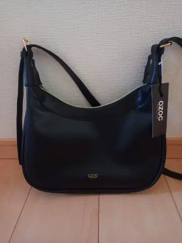 미사용 새상품 OZOC 숄더백 블랙