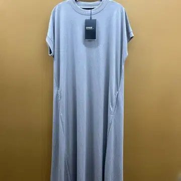 접촉 냉감 보틀넥 플레어 원피스