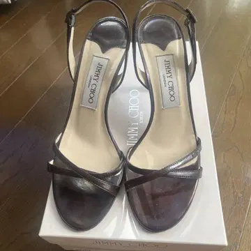 JIMMY CHOO 블랙 스트랩 샌들
