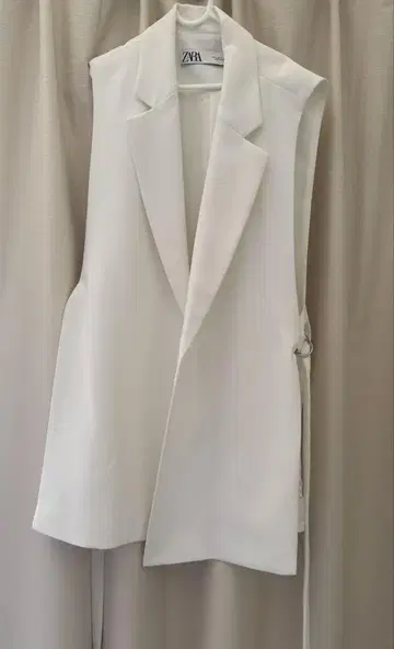 ZARA 베스트 자켓 화이트 S 사이즈