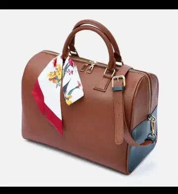 MUTE BOSTON BAG 브라운 보스턴 백 뷔 태형 V