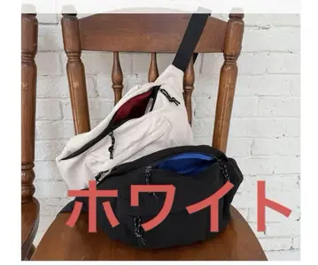 오카다 유리 바디백 화이트