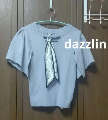 dazzlin 슬릿 슬리브 스카프 니트 블루 다즐린