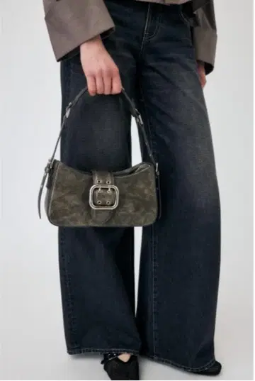 MOUSSY 벨트 장식 핸드백