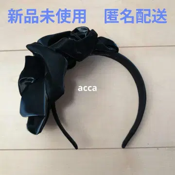 미사용 새상품 acca 장미 머리띠 네이비