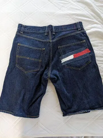 Tommy Hilfiger 다크 블루 데님 숏 팬츠