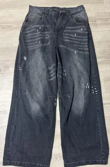 BELVET Washed baggy denim