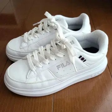 휠라 화이트 스니커즈 여성용 25cm
