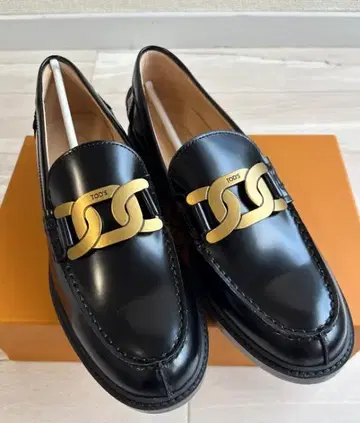 TOD'S 블랙 가죽 로퍼