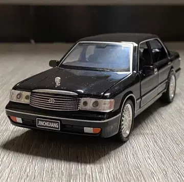 도요타 크라운 컴포트 1/32 블랙