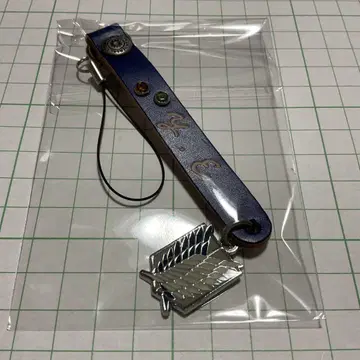진격의 거인 엘렌 예거 스트랩 이름 각인