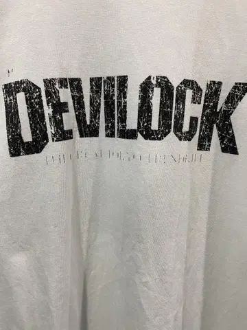 DEVILOCK 티셔츠 화이트 S 사이즈입니다. TOKYO