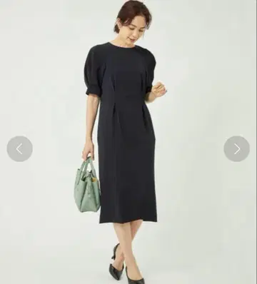 그린 라벨 릴랙싱 사라풀 턱 숏 슬리브 원피스