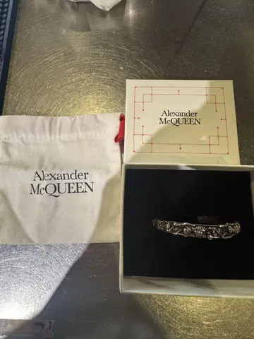 Alexander McQueen 장식 뱅글