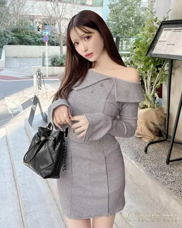 원숄더 플레어 슬리브 셋업