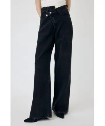 Moussy 블랙 스트레이트 데님