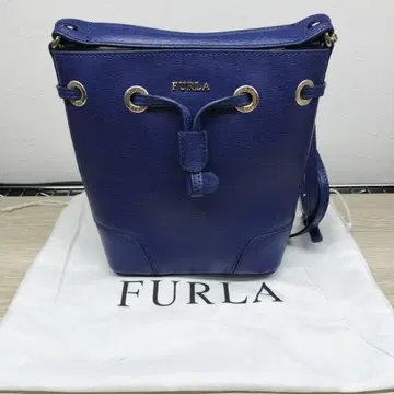 FURLA 네이비 미니 숄더 버킷 백