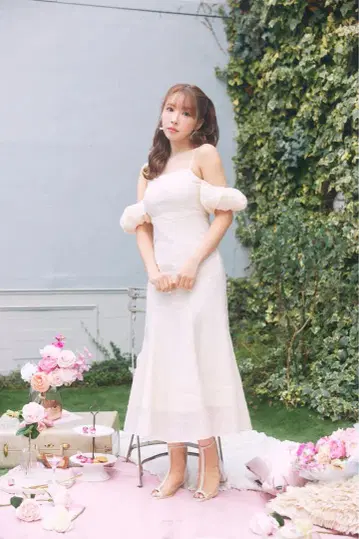 미스트레아스 오픈 숄더 도트 머메이드 드레스