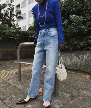 UND SLIM TAPERED DENIM