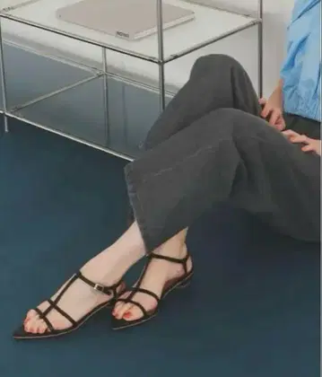 titivate 스틸레토 스트랩 샌들 블랙 LL