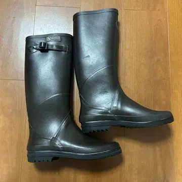 AIGLE 다크 브라운 장화