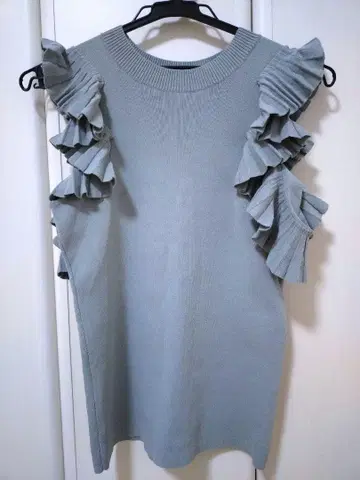 스나이델 SNIDEL 프릴 탑 스카이블루