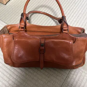 오렌지 가죽 핸드백