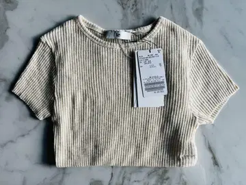 le / 루 SIDE BUTTON SLIT 상의 내추럴 새상품