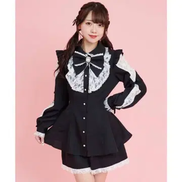 Secrethoney 소매 레이스 절개 러플 셋업 블랙