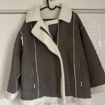 DOCLASSE 브라운 보아 옷깃 무스탕 코트