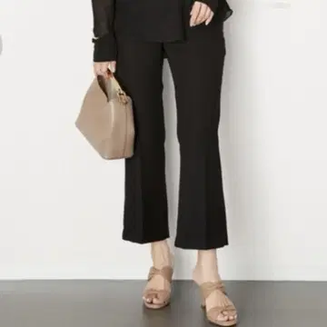 새상품급 에브리데이아이라이크 23SS 크롭 팬츠 두지엠 클라세