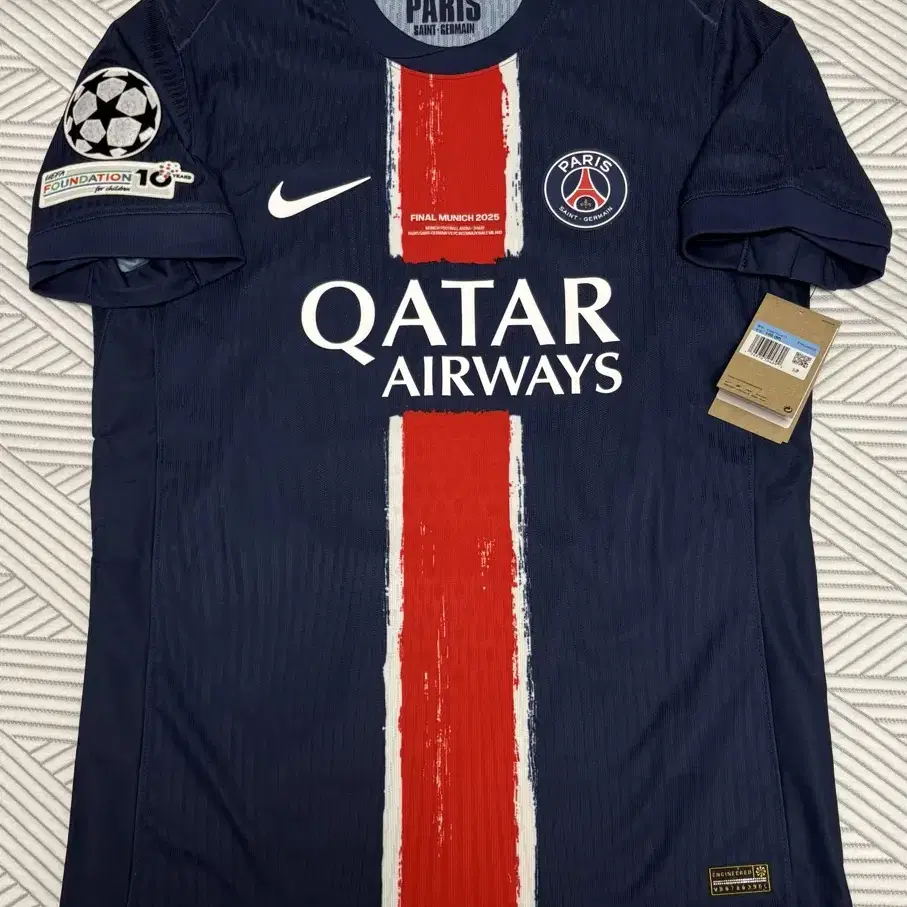 Authentic) 24-25 Paris Saint-Germain Authentic 19 Lee Kang