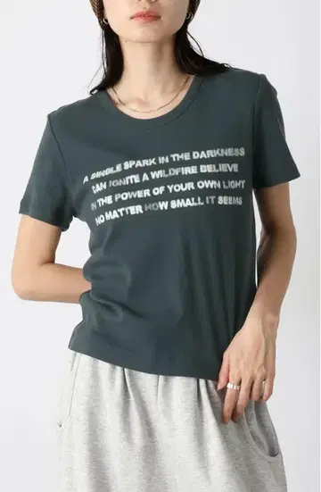 JEANASIS 쿄넨 플라이스 로고 치비 TEE 4,400엔