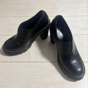 Dr. Martens 블랙 힐 UK4